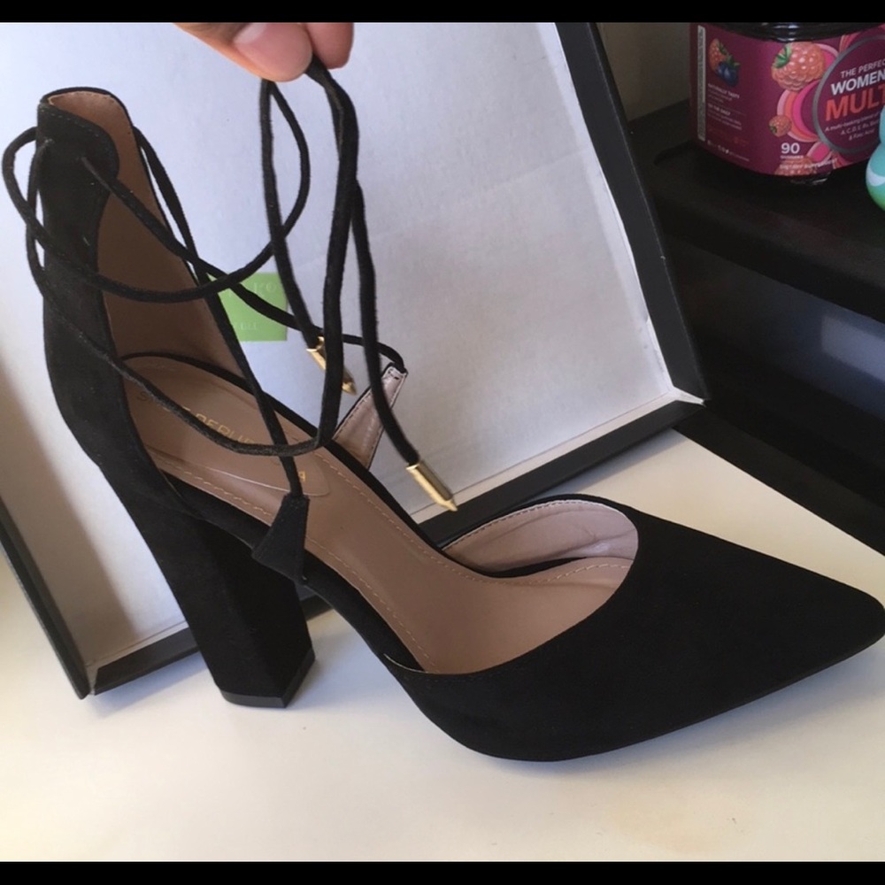 Shoe Republic LA Lace Up Chunky Heel. Pointed Toe